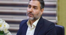 به گزارش خبرانرژی: داود مسعودی در گفت‌وگویی با خبرنگاران اظهار داشت: امروز فناوری‌های نوین از جمله فناوری اطلاعات، اقتصاد دیجیتال و هوش مصنوعی نقش کلیدی در شکل‌دهی به آینده اقتصاد جهانی دارند. کشورهایی که بتوانند در این عرصه به موقع وارد شوند و همکاری‌های فناورانه بین‌المللی ایجاد کنند، نه تنها سهم بیشتری از بازارهای جهانی خواهند داشت، بلکه می‌توانند امنیت و رشد پایدار اقتصادی خود را تضمین کنند.