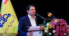 به گزارش خبرانرژی به نقل از شانا، حسن عباسزاده در آیین اختتامیه پویش کاهش ۱۰ درصدی مصرف انرژی با قدردانی از تمام دستاندرکاران اجرای این طرح بهویژه شرکت ملی گاز ایران اظهار کرد: این طرح یکی از طرحهای دوازدهگانه شرکت ملی صنایع پتروشیمی برای بهینهسازی مصرف انرژی بود و طرحهای بسیار ارزشمندی در این زمینه طراحی شد.