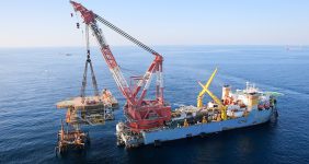 به گزارش خبرانرژی به نقل از روابط عمومی گروه سرمایه‌گذاری اهداف، جهانگیر پورهنگ، مدیرعامل شرکت مهندسی و ساخت تاسیسات ایران در تشریح آخرین پروژه‌های این شرکت، اظهار داشت: فعالیت‌های این شرکت در پروژه‌های عظیم ملی، به ویژه در فازهای مختلف میدان گازی پارس جنوبی، نقشی حیاتی در به ثمر رسیدن آن‌ها داشته است. این دستاوردها، گواه توانایی شرکت در اجرای پروژه‌های بزرگ و استراتژیک در صنعت نفت و گاز کشور است.