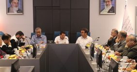 به گزارش خبرانرژی به نقل از روابط عمومی شرکت پلیمر آریاساسول، دکتر حسن عباس‌زاده مدیر‌عامل شرکت ملی صنایع پتروشیمی ایران به‌همراه دکتر سعید صادقی گوغری، مدیرعامل سازمان تأمین اجتماعی نیروهای مسلح از شرکت‌های گروه شستان در عسلویه بازید کردند.