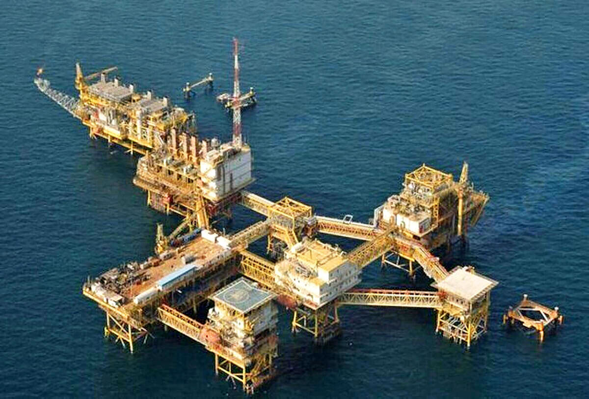 به گزارش خبرانژی: حسن مرادی کارشناس انرژی در گفتگو با مهر در رابطه با توسعه میادین نفت و گاز گفت: میادینی که ما داریم میادین راکد نیستند و میادین زنده هستند که مورد استخراج و اکتشاف قرار گرفتند.