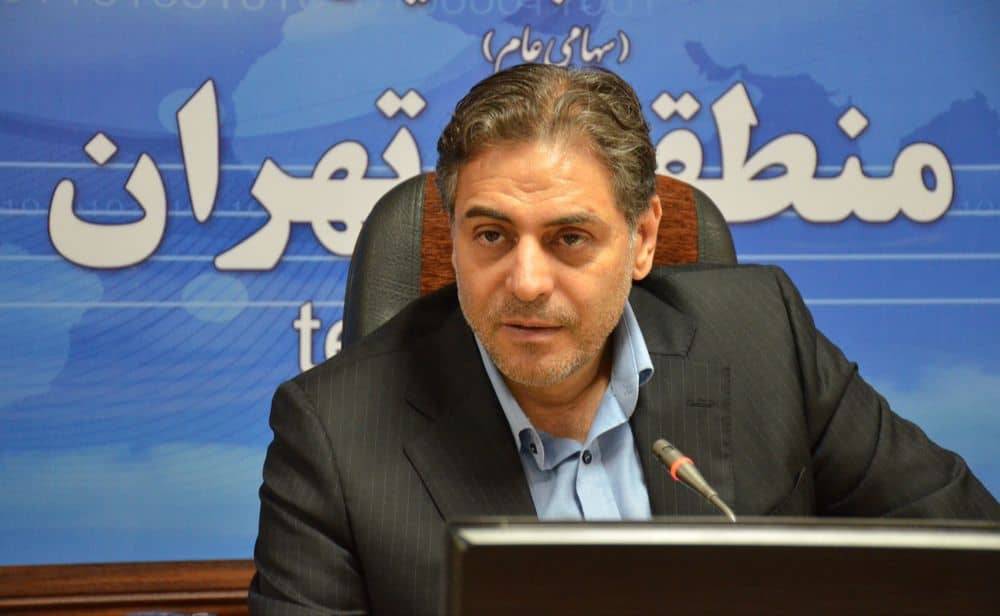 به گزارش خبرانرژی: مهندس محمد جعفرپور با تاکید براینکه شرکت مخابرات ایران با بیش از نیم قرن سابقه فعالیت، ارائه دهنده زیرساخت‌های ارتباطی، اینترنت پرسرعت، فیبر نوری و خدمات دیجیتال شهری است، در خصوص چشم‌اندازهای پیش رو در حوزه هوش مصنوعی اظهار کرد: ماموریت ما ایجاد شبکه‌های پایدار و هوشمند برای ارتقای کیفیت زندگی شهروندان و توسعه فناوری‌های ارتباطی در کشور است. براین اساس چشم انداز ما، ایجاد شهرهای هوشمند، کارآمد و پایدار با استفاده از فناوری‌های نوین و هوش مصنوعی است. به‌عبارتی هدف ما ارائه خدمات شهری هوشمند، مدیریت بهینه منابع و افزایش رفاه شهروندان است.