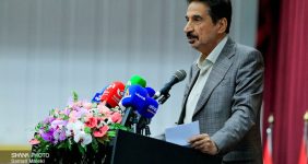 به گزارش خبرانرژی به نقل از شانا، احمد مهدوی‌ابهری روز (دوشنبه. ۱۷ شهریور) در آیین گشایش نوزدهمین نمایشگاه ایران پلاست با اشاره به اهمیت این رویداد اظهار کرد: باوجود جنگ ۱۲ روزه و مشکلات پیش‌آمده، خوشبختانه امسال نمایشگاه با شکوه‌تر از پارسال برگزار شده است. امیدواریم این نمایشگاه خروجی مثبتی برای تقویت تولید و کمک به اقتصاد کشور داشته باشد.