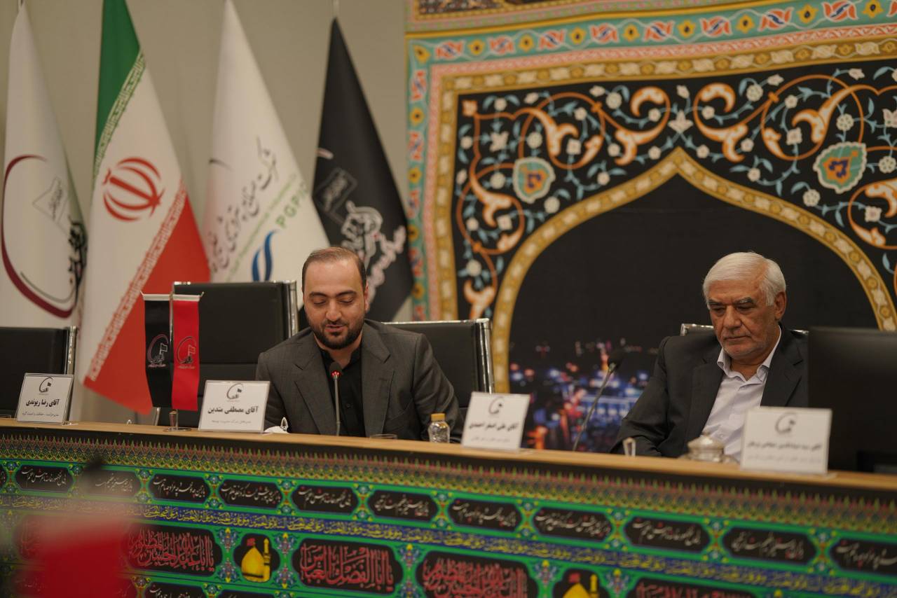 به گزارش خبرانرژی: مهندس شاه‌قلعه در این خصوص تصریح کرد: شرکت پازارگاد به عنوان بزرگ‌ترین چارتر کننده خطوط هوایی کشور، بزرگ‌ترین سهم در جابجایی کارکنان صنایع در مناطق عملیاتی جنوب کشور و همچنین خدمات رسانی به مردم جامعه محلی را دارد، بطوری که سالیانه با جابجایی قریب به یک میلیون مسافر، توانسته به عنوان یکی از پیشروترین شرکت‌های خدمات دهنده امور مسافرت هوایی مطرح شود.