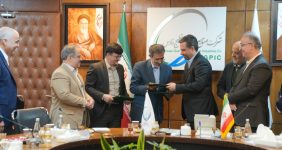 به گزارش خبرانرژی: با امضای تفاهمنامه همکاری شرکتهای عملیات غیرصنعتی پازارگاد و ماهشهر با جهاد دانشگاهی کشور ، به زودی خدمات آموزشی و توانمندسازی شغلی و ارتقای مهارتهای فنی و حرفهای در قالب پترو کارت به کارکنان و خانوادههای کارکنان صنعت پتروشیمی ارائه خواهد شد.