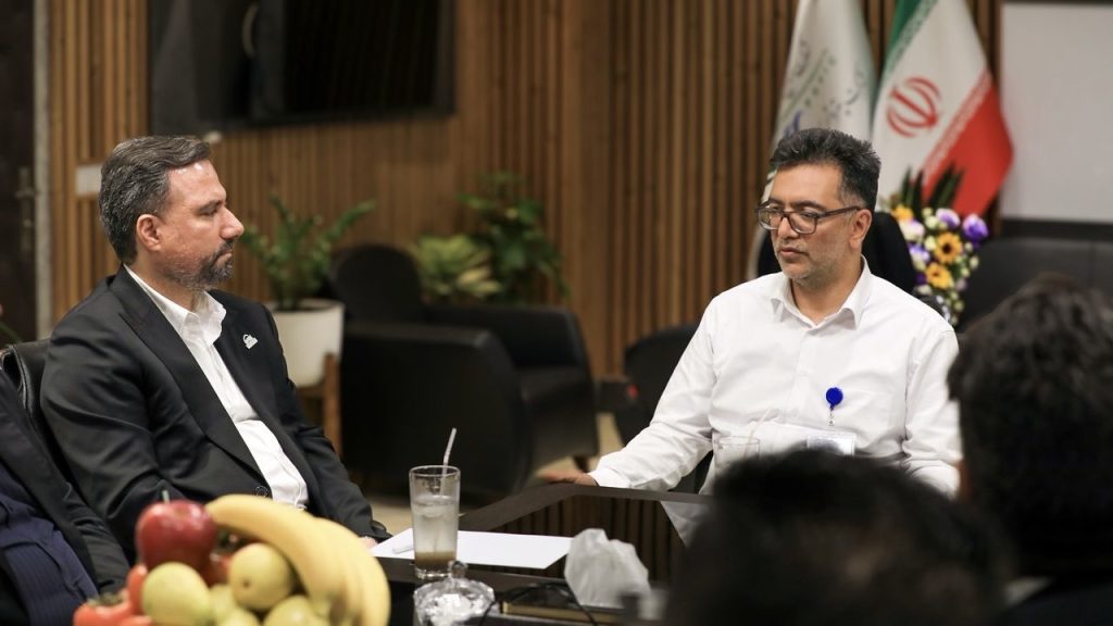 به گزارش خبرانرژی: در این نشست‌ها، دو طرف بر تقویت همکاری‌های مشترک، توسعه خدمات و ارتقای سطح پشتیبانی از صنعت در منطقه ویژه اقتصادی انرژی پارس تأکید کردند.