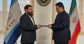 به گزارش خبرانرژی به نقل از روابط عمومی و امور بین‌الملل پتروشیمی امیرکبیر، طی حکمی از سوی عباس کشوری مدیرعامل و نایب‌رئیس هیأت‌مدیره شرکت سرمایه‌گذاری توسعه سرمایه رفاه، «حسام خوشبین‌فر» به‌عنوان سرپرست شرکت پتروشیمی امیرکبیر منصوب شد.