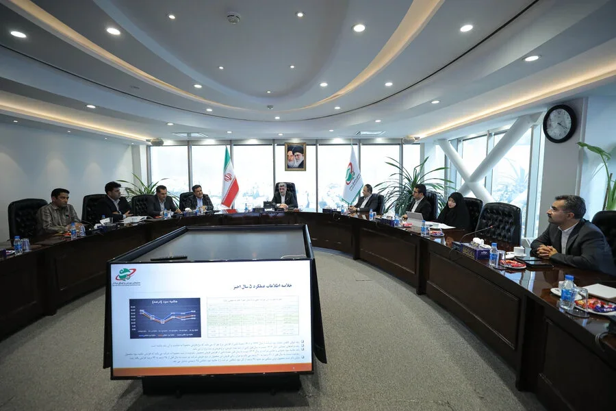 به گزارش خبرانرژی: این نشست در محل ساختمان سازمان بورس و اوراق بهادار با حضور حجت‌اله صیدی، رئیس سازمان بورس و اوراق بهادار، اعضای هیئت‌مدیره و معاونان این سازمان، و هیئت‌مدیره و مدیران ارشد پتروشیمی نوری برگزار گردید.