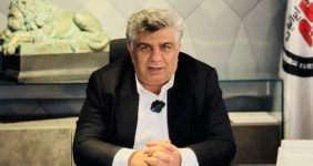 به گزارش خبرانرژی: مدیرعامل شرکت، کاظم عبادی، در مصاحبه‌ای با اشاره به اهمیت هوشمندسازی در صنعت حمل‌ونقل گفت: «هوشمندسازی دیگر یک انتخاب نیست بلکه یک ضرورت اجتناب‌ناپذیر برای حفظ پایداری و رقابت در بازار است.» ایشان افزودند که فارس‌تایر با هدف بهبود کیفیت خدمات، کاهش هزینه‌ها و افزایش ایمنی، به صورت جدی به دیجیتالی‌سازی فرآیندهای انبارداری، لجستیک و بهره‌گیری از هوش مصنوعی برای پیش‌بینی تقاضا و فروش می‌پردازد.