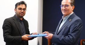 به گزارش خبرانرژی، سعید رسولی معاون وزیر راه و شهرسازی و مدیرعامل سازمان بنادر و دریانوردی در حکمی سامان مرادحسینی را به سمت سرپرست مدیریت ارتباطات و بینالملل این سازمان منصوب کرد.