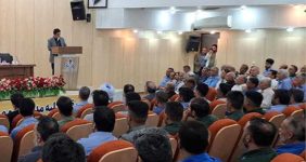 به گزارش خبرانرژی به نقل از روابط‌عمومی و امور بین‌الملل پتروشیمی امیرکبیر، شرکت‌کنندگان در نشست صمیمی سرپرست شرکت با پرسنل ایثارگر، ضمن آشنایی با مفاد بخشنامه ابلاغی مدیرعامل وقت سازمان تامین اجتماعی، با متن قانون مصوب ابلاغی به شرکت‌ها نیز آشنا شده و بندهای مختلف آن را مورد بررسی قرار دادند.