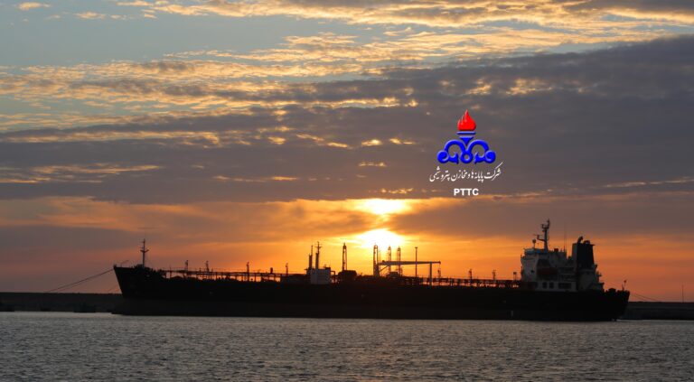 به گزارش خبرانرژی به نقل از به گزارش روابط‌عمومی شرکت پایانه‌ها و مخازن پتروشیمی| بر اساس آمارهای رسمی، تناژ تخلیه و بارگیری در این بازه زمانی نسبت به مدت مشابه سال گذشته، با رشد قابل‌توجهی بالغ بر ۱۰ درصد رشد همراه بوده است. این دستاورد مهم، نتیجه اهتمام مدیریت در بهبود مستمر فرایندها، برنامه‌ریزی دقیق و تلاش شبانه‌روزی کارکنان متخصص و متعهد شرکت است.