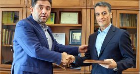 به گزارش خبرانرژی به نقل از روابط عمومی و امور بینالملل پتروشیمی امیرکبیر، علی حیاتی سرپرست و عضو هیأتمدیره این شرکت، در حکمی «علی پورمحمود بابلی» را بهعنوان «سرپرست مدیریت بازاریابی و فروش پتروشیمی امیرکبیر»، منصوب کرد.