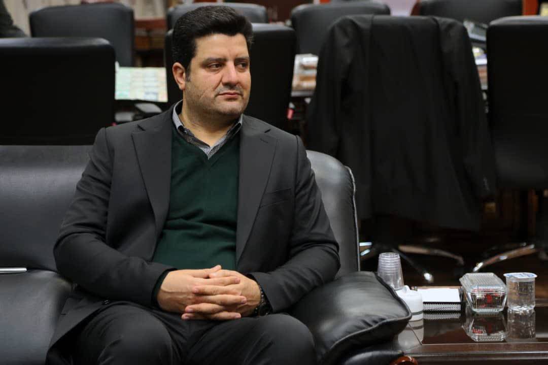 به گزارش خبرانرژی: در سال مالی منتهی به ۳۱ شهریور ۱۴۰۳، صندوق ذخیره فرهنگیان موفق به ثبت ۷۳ هزار میلیارد ریال سود خالص تلفیقی شد؛ رقمی بی‌سابقه در طول تاریخ فعالیت مؤسسه که نسبت به سال مالی گذشته ۸۱ درصد افزایش را نشان می‌دهد که این دستاورد حاصل انضباط مالی، رصد مستمر سرمایه‌گذاری‌ها، اصلاح ساختار شرکت‌ها و مدیریت کارآمد دارایی‌ها در مجموعه هلدینگ‌های تابعه است.