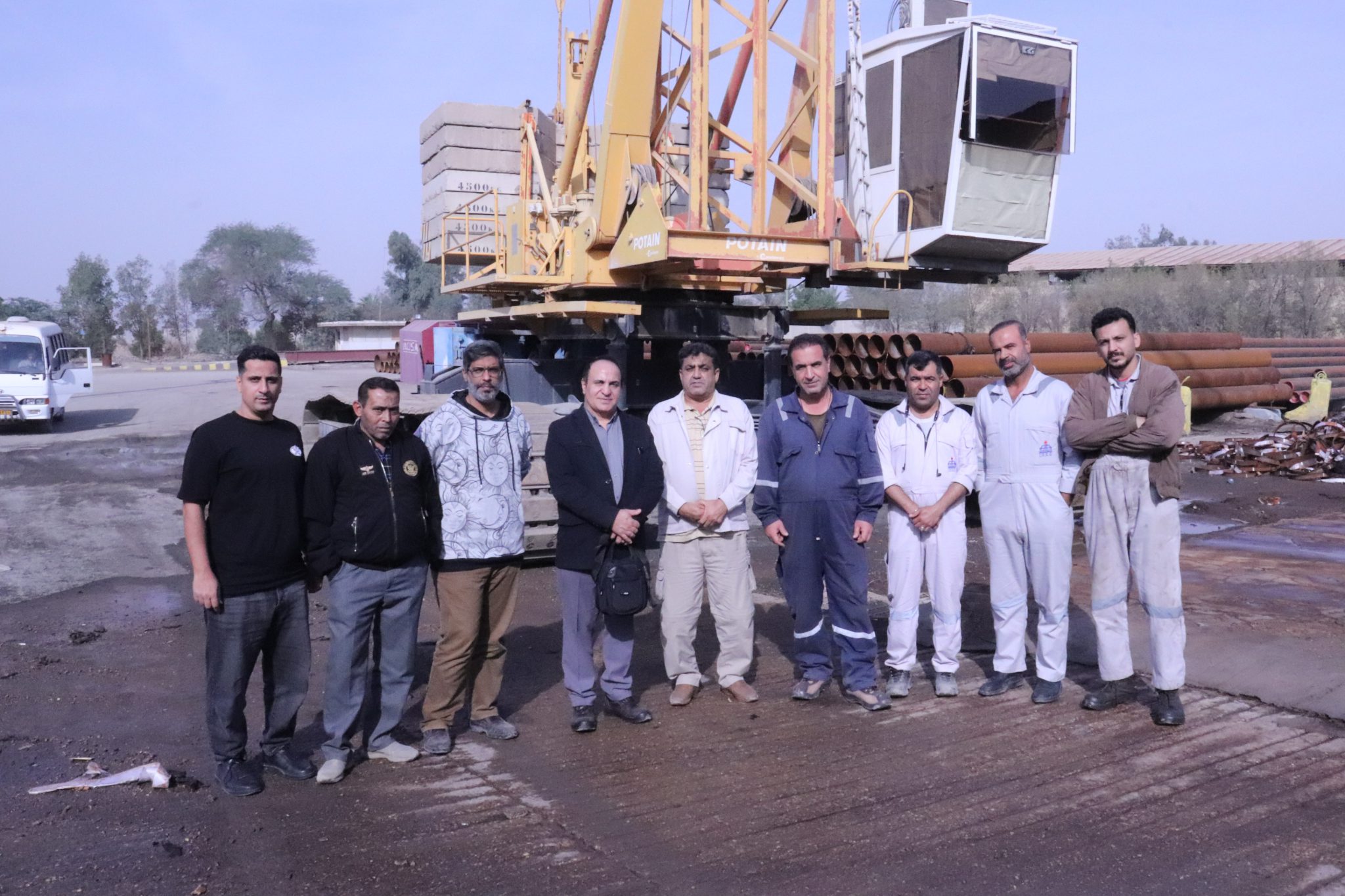 به گزارش خبرانرژی به نقل از روابط عمومي شركت مهندسي و ساخت تأسيسات دريايي ايران: هدف از تشكيل اين دوره، ارتقاء دانش فردي و همچنين افزايش ايمني عمليات و بهبود بهره وري آن در اجراي پروژه ها بود كه با حضور جمعي از پرسنل واحد ساخت و نيروهاي متخصص بخش ماشين الات و تجهيزات يارد خرمشهر، برگزار گرديد.